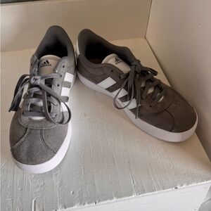 Adidas grey VL court 3.0